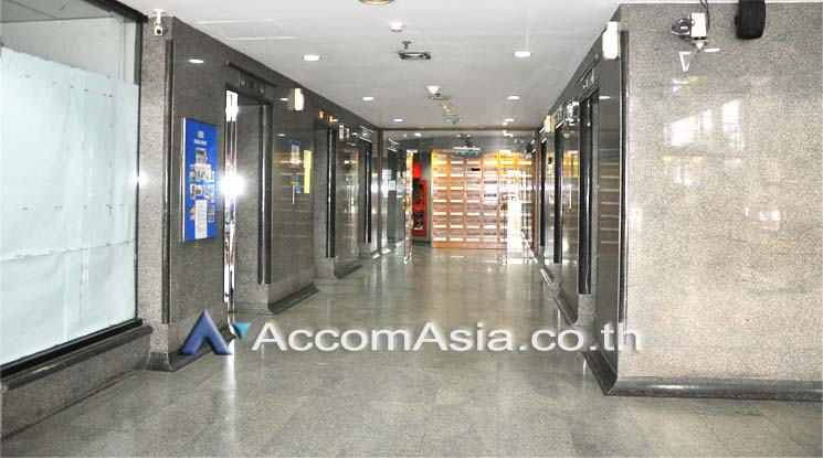 8  Office Space For Rent in Silom ,Bangkok BTS Sala Daeng at Bangkok Union Insurance AA12291